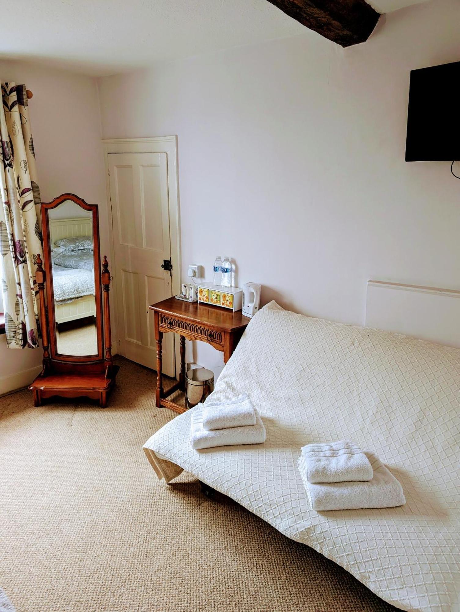 Bed and Breakfast Bartholomew Arms Maidford Esterno foto